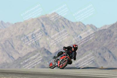media/Dec-01-2025-Moto Forza (Mon) [[2daa91e15f]]/2-Intermediate Group/Session 4 Turn 9/